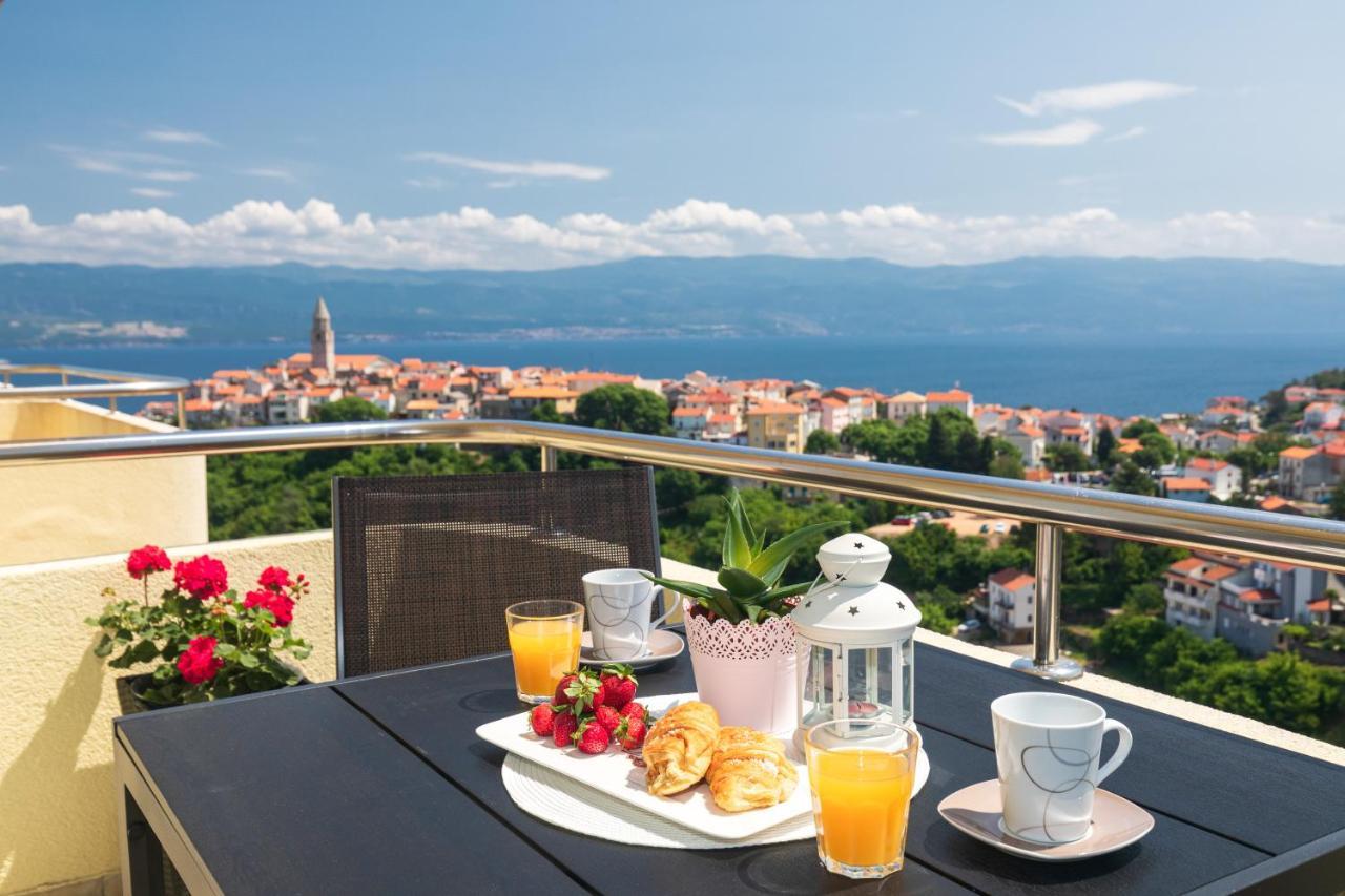 Apartman Jelena Vrbnik Exterior foto