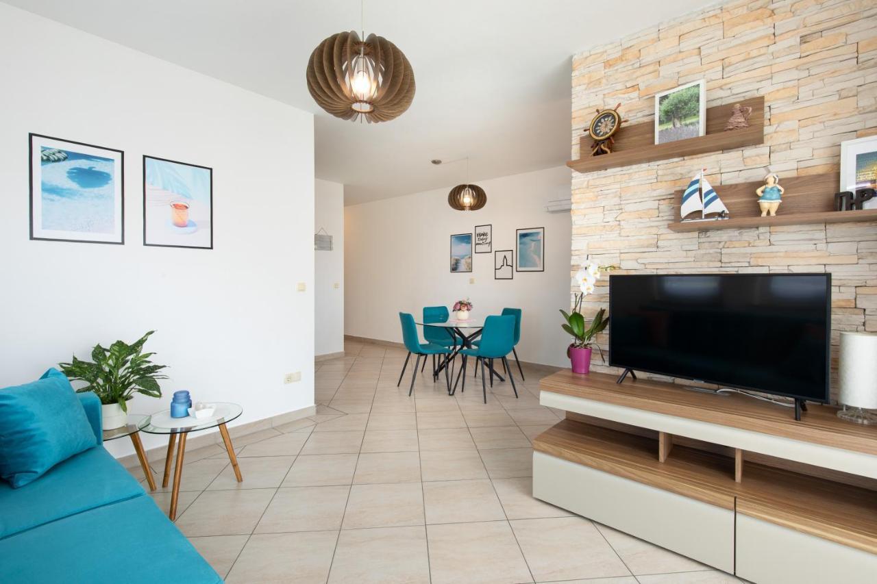 Apartman Jelena Vrbnik Exterior foto