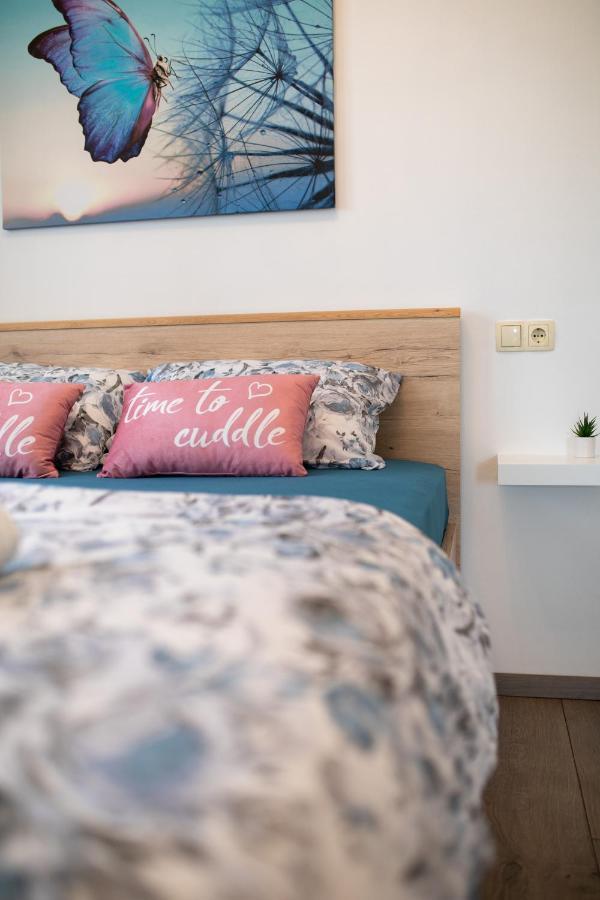 Apartman Jelena Vrbnik Exterior foto