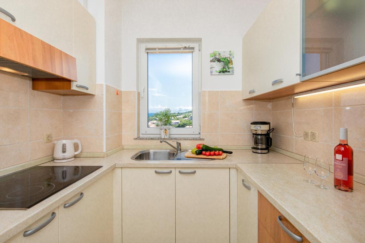 Apartman Jelena Vrbnik Exterior foto