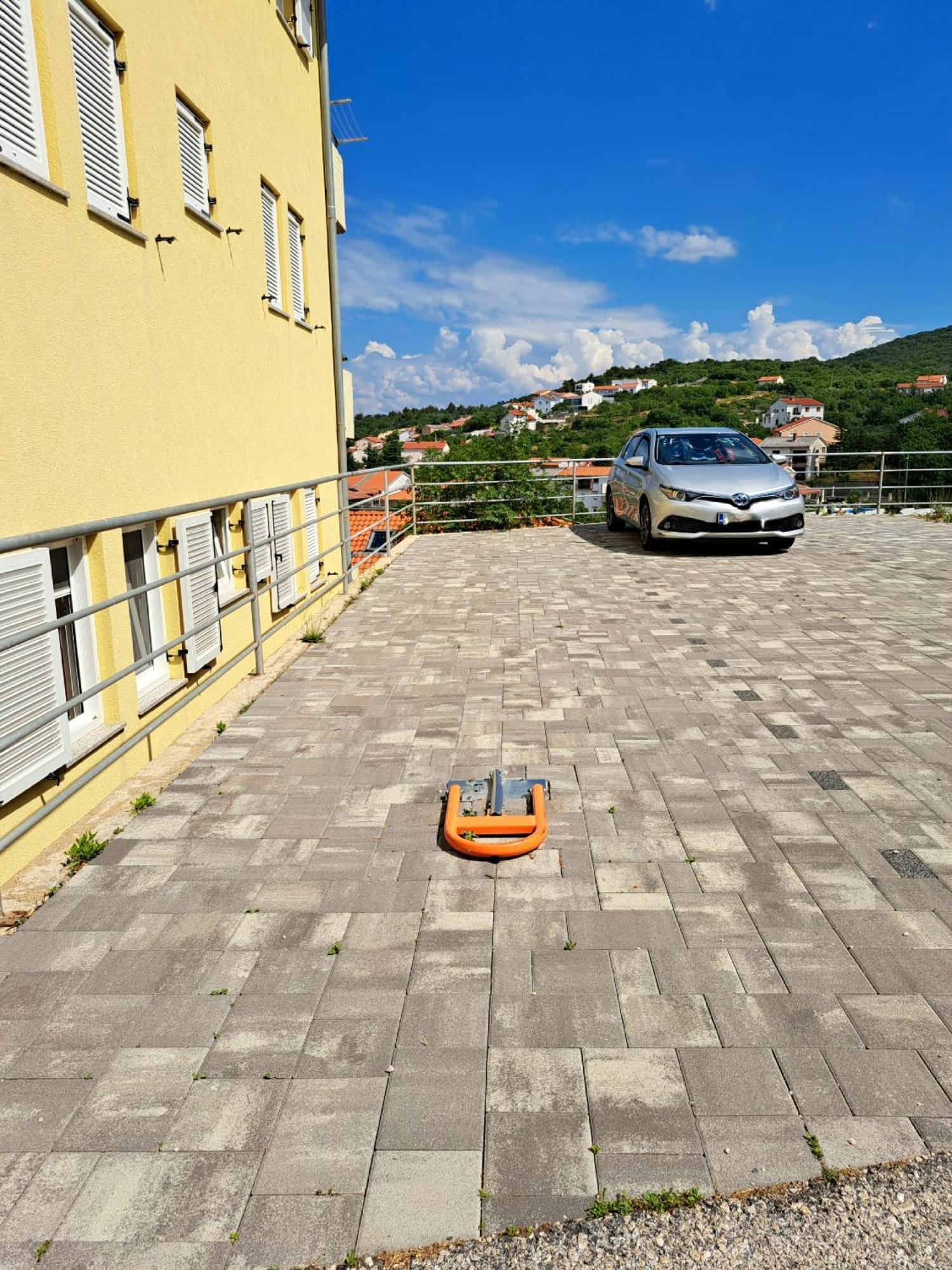 Apartman Jelena Vrbnik Exterior foto